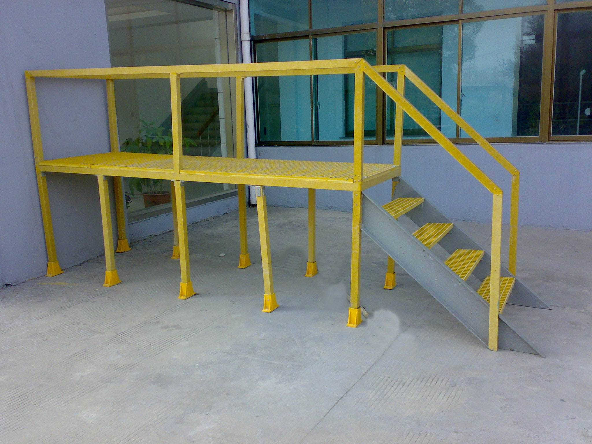 玻璃钢楼梯护栏平台展示