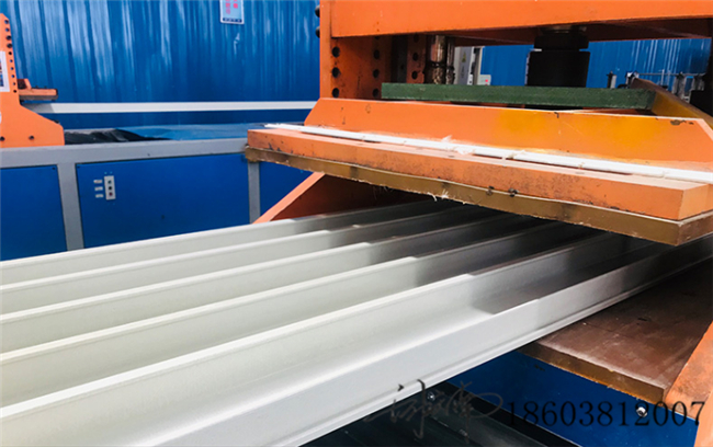玻璃钢拉挤盖板生产过程